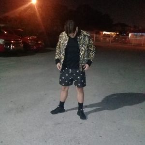 Meet your Posher, Cesar